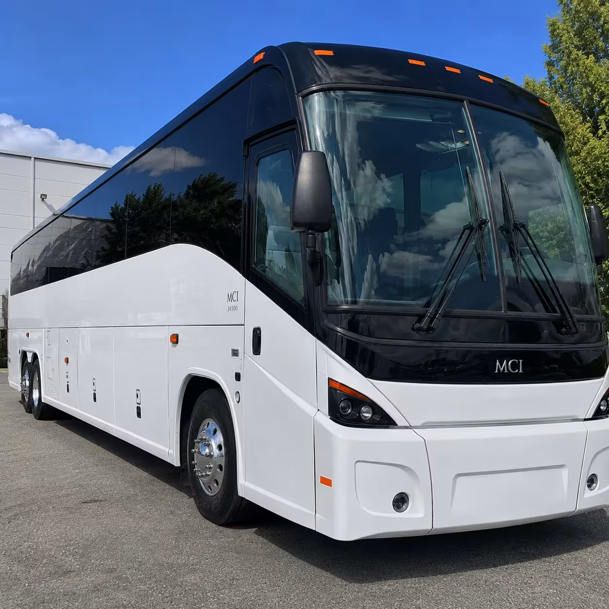 downey employee shuttle buses for i 5 and i 605 commuters